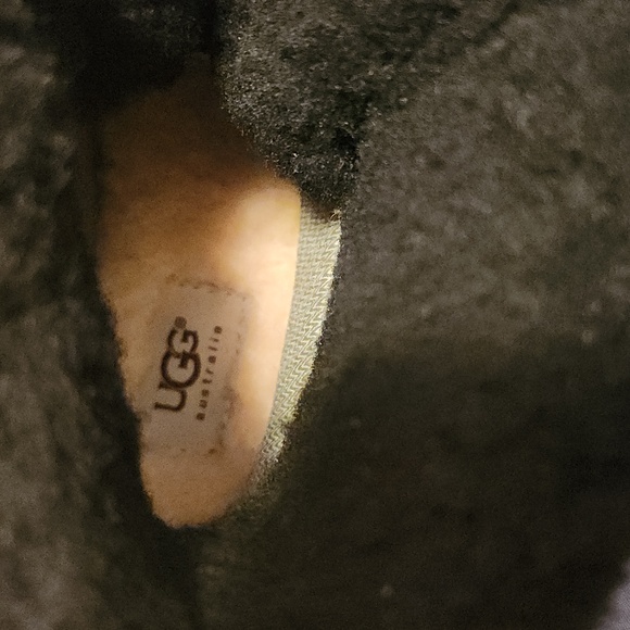 UGG boots *Never Worn* - Picture 4 of 10